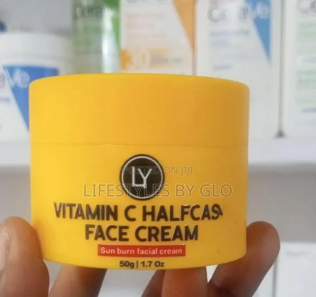 Ly Vitamin C Half Cast Face Cream · Photo 1