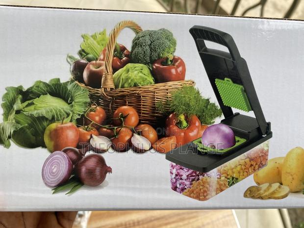 Study and Multifunctional 12 in 1 Vegetable Chopper / Slicer · Photo 2