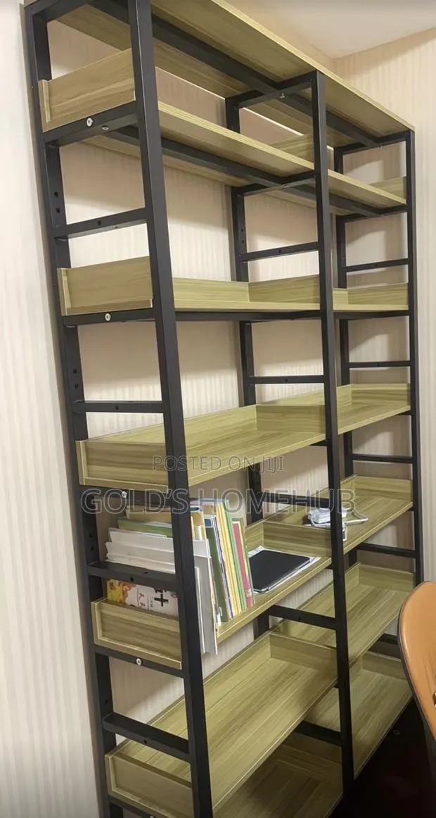 Wooden Shelf · Photo 1