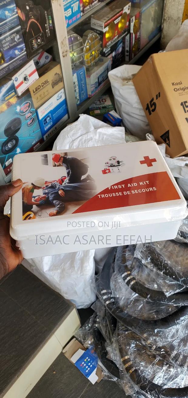 First Aid Kits For 15 People · Photo 2