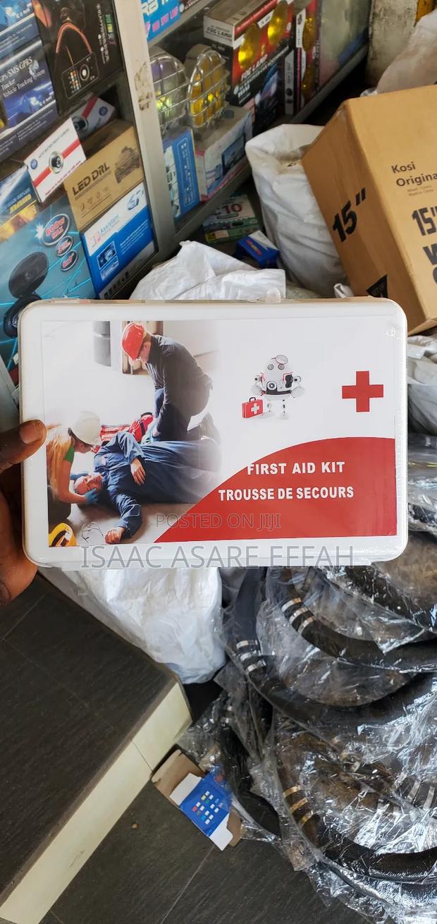 First Aid Kits For 15 People · Photo 3
