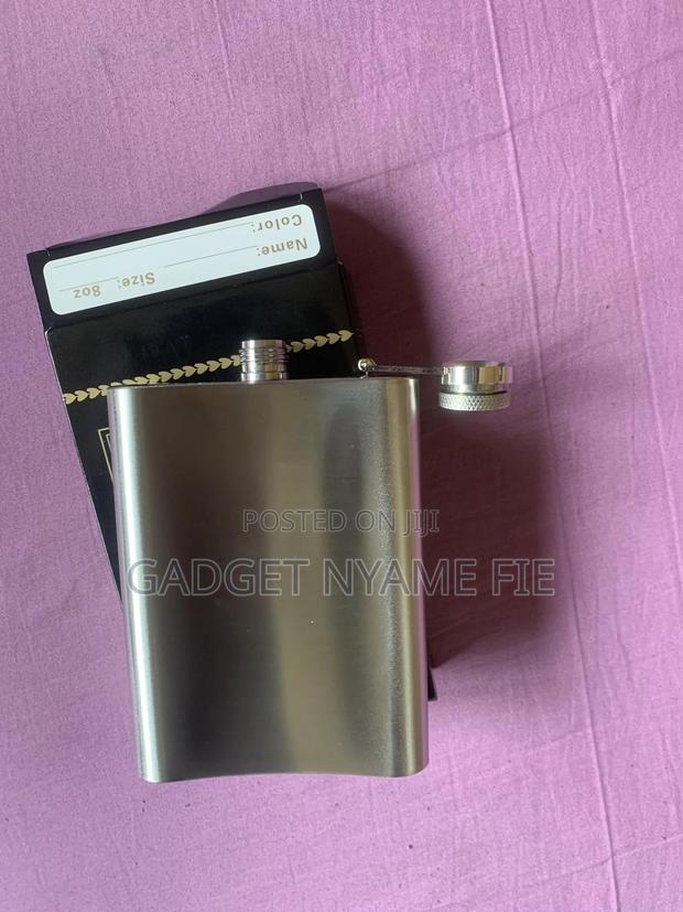 Stainless Steel Hip Flask 8oz · Photo 2