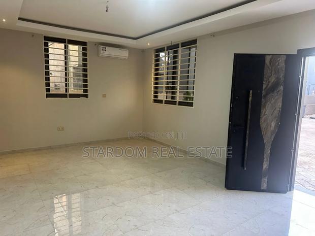 2bdrm Townhouse / Terrace in UPSA Area for rent · Photo 3