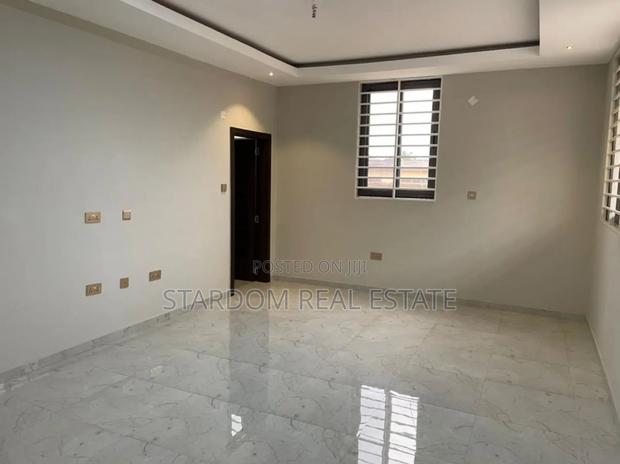 2bdrm Townhouse / Terrace in UPSA Area for rent · Photo 4