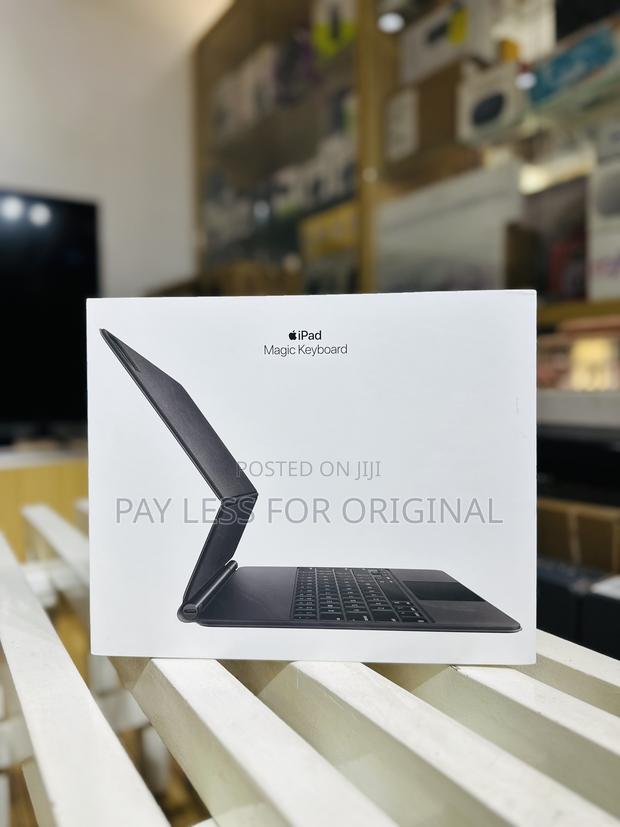 Brand New Magic Keyboard 12.9 Inches · Photo 2