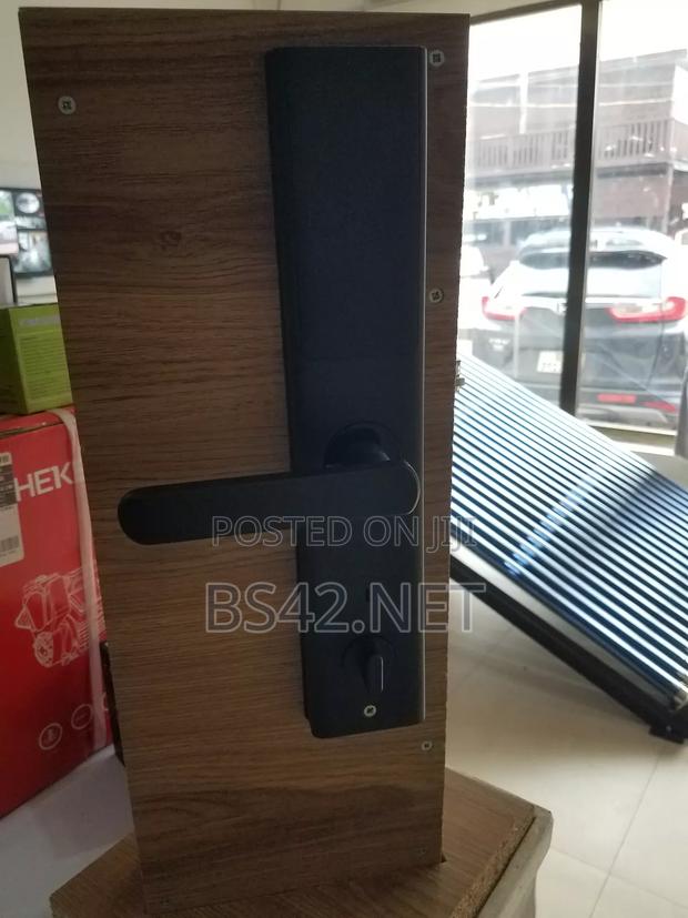 Smart Locks · Photo 3