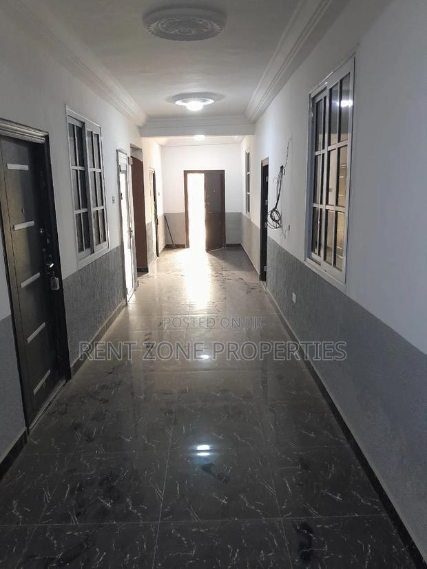 6bdrm Duplex in Ofankor for rent · Photo 2