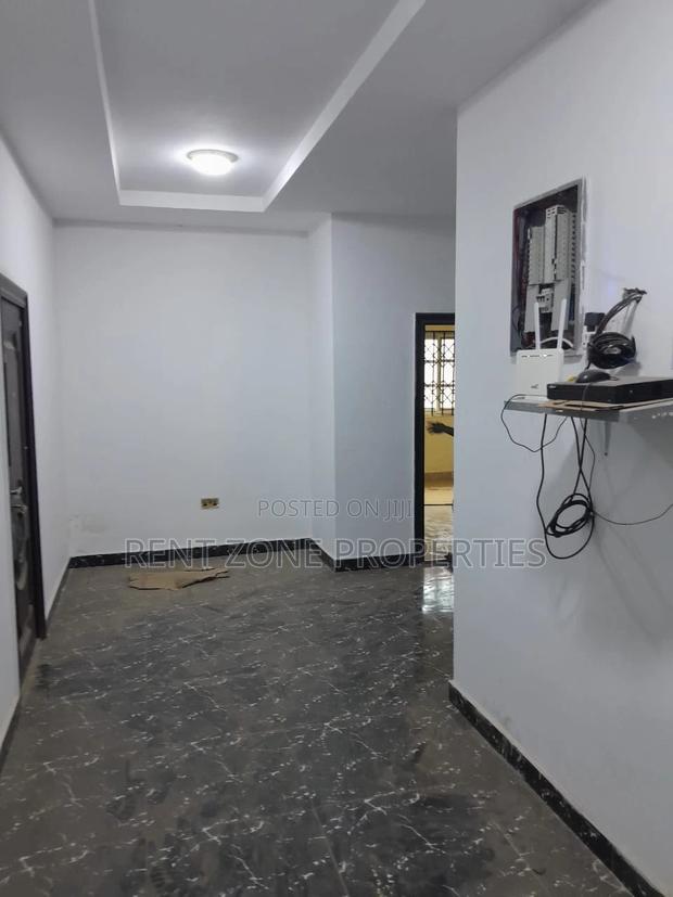 6bdrm Duplex in Ofankor for rent · Photo 5