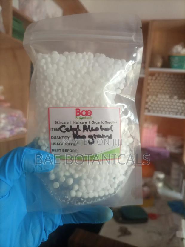 E Wax, Stearic Acid, Cetyl Alcohol · Photo 1
