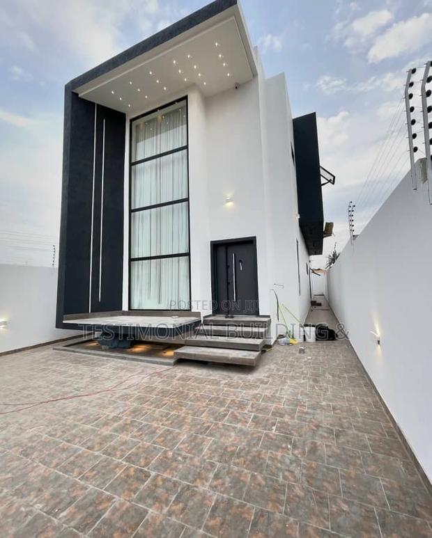 4bdrm House in Testimonial Building, School Junction for sale · Photo 1