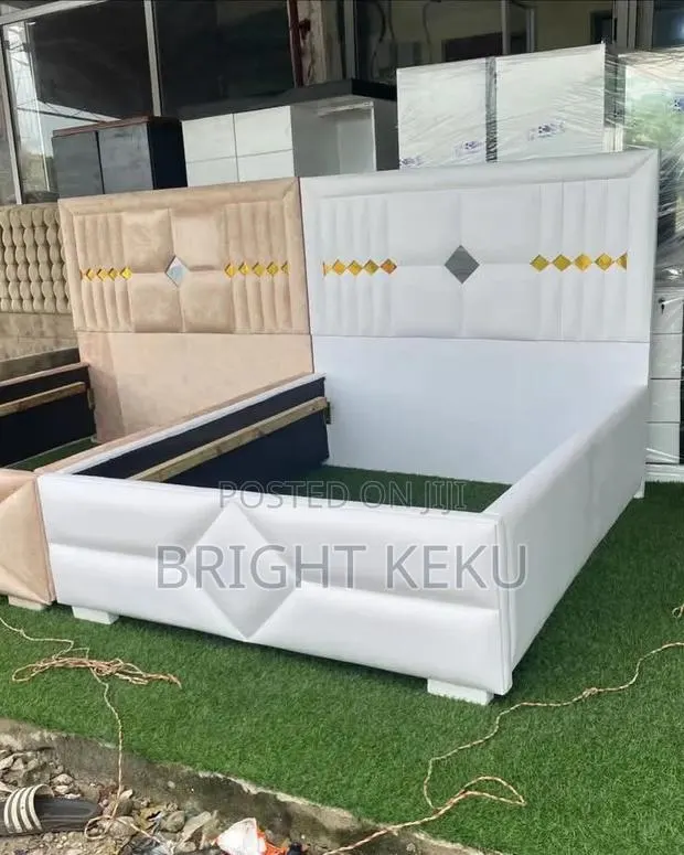 Double Bed Film White and Brown Available · Photo 1