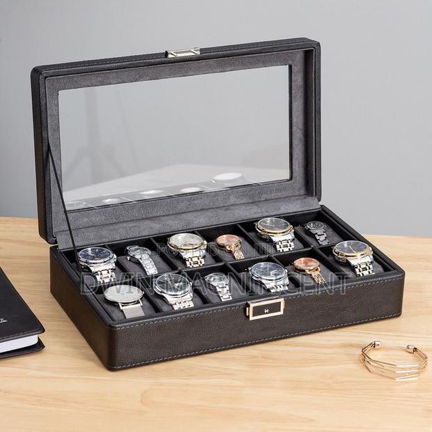 (12 in 1)Quality Watch Box · Photo 2