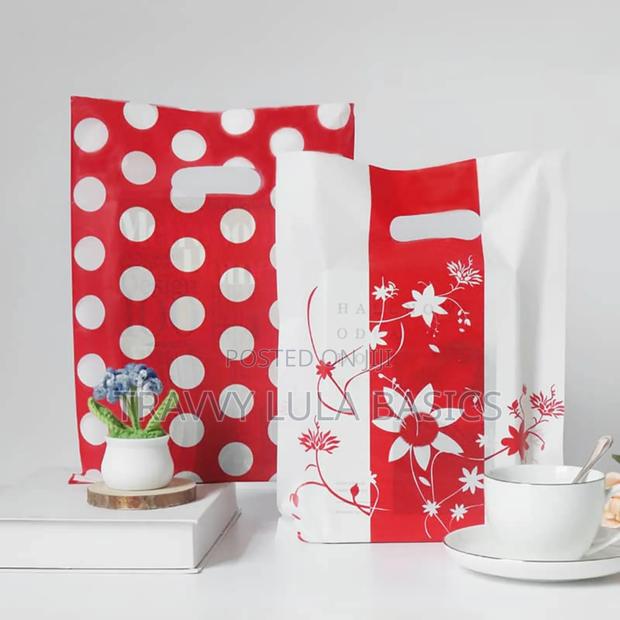 New T U Design Bags · Photo 3
