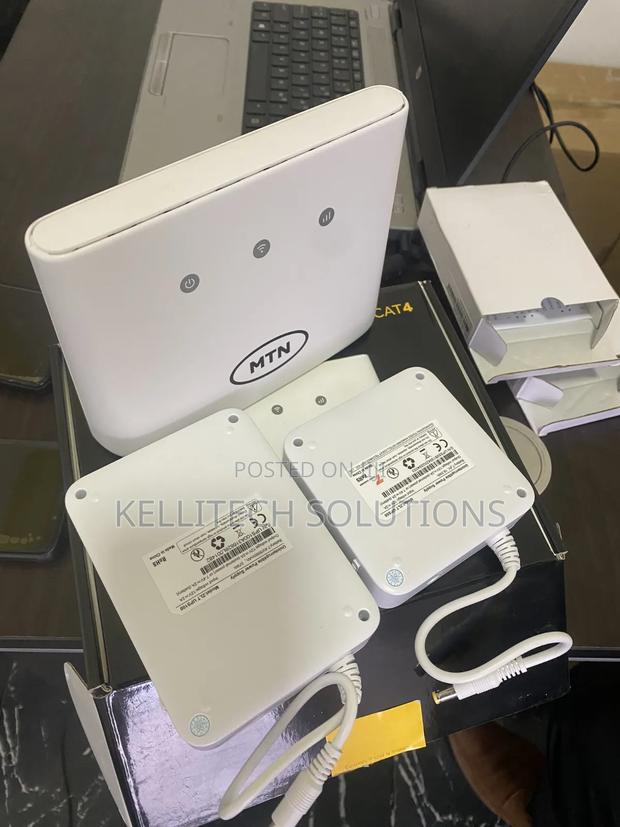 MTN 4g Zte Universal Router With Free Powerbank · Photo 1