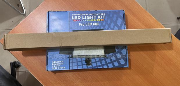 LED Light Kit Pro LED 600 With Charging Kit and Stand · Photo 4