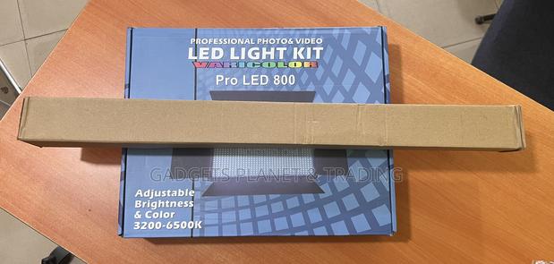 Pro LED 800 Photography Rechargeable Light Batteries Stand · Photo 4