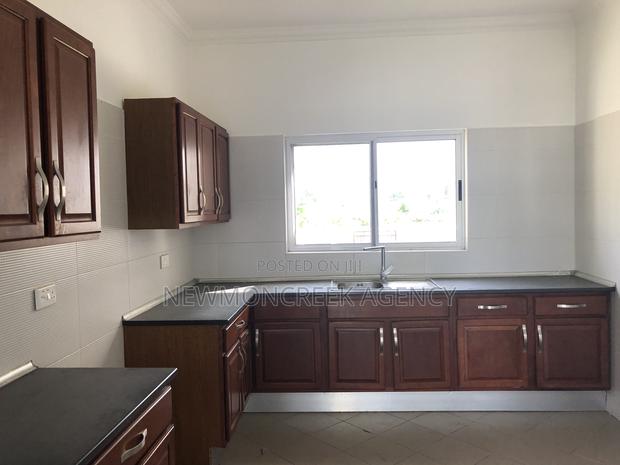 3bdrm Bungalow in Gated Est.Oyibi. for sale · Photo 6