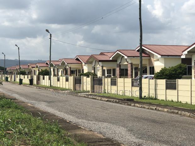 3bdrm Bungalow in Gated Est.Oyibi. for sale · Photo 5