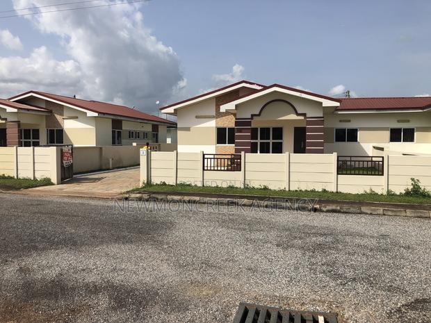 3bdrm Bungalow in Gated Est.Oyibi. for sale · Photo 4