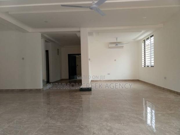 4bdrm Duplex in Adenta Ssnit Flats, Accra Metropolitan for sale · Photo 6