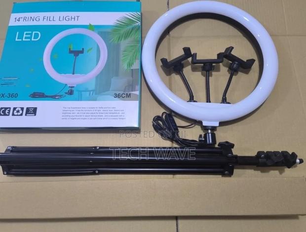 14inches Ringlight (USB Powered) With Stand · Photo 2