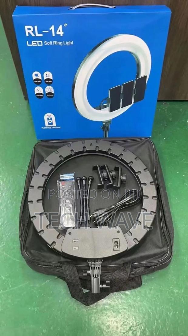 14inches Ringlight With Remote and Stand · Photo 2