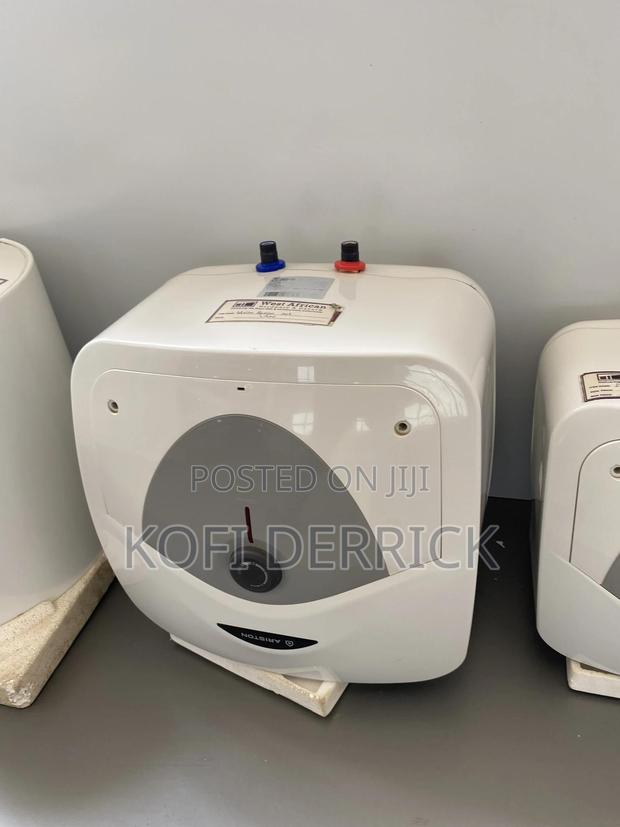 Water Heater 30l (Italy) - Ariston Water Heater 30l · Photo 2