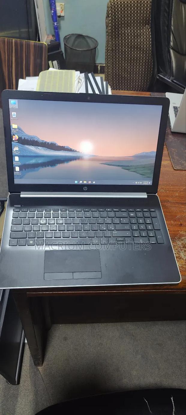 Laptop HP 15-Da2933nia 8GB Intel Core I5 HDD 1T · Photo 4