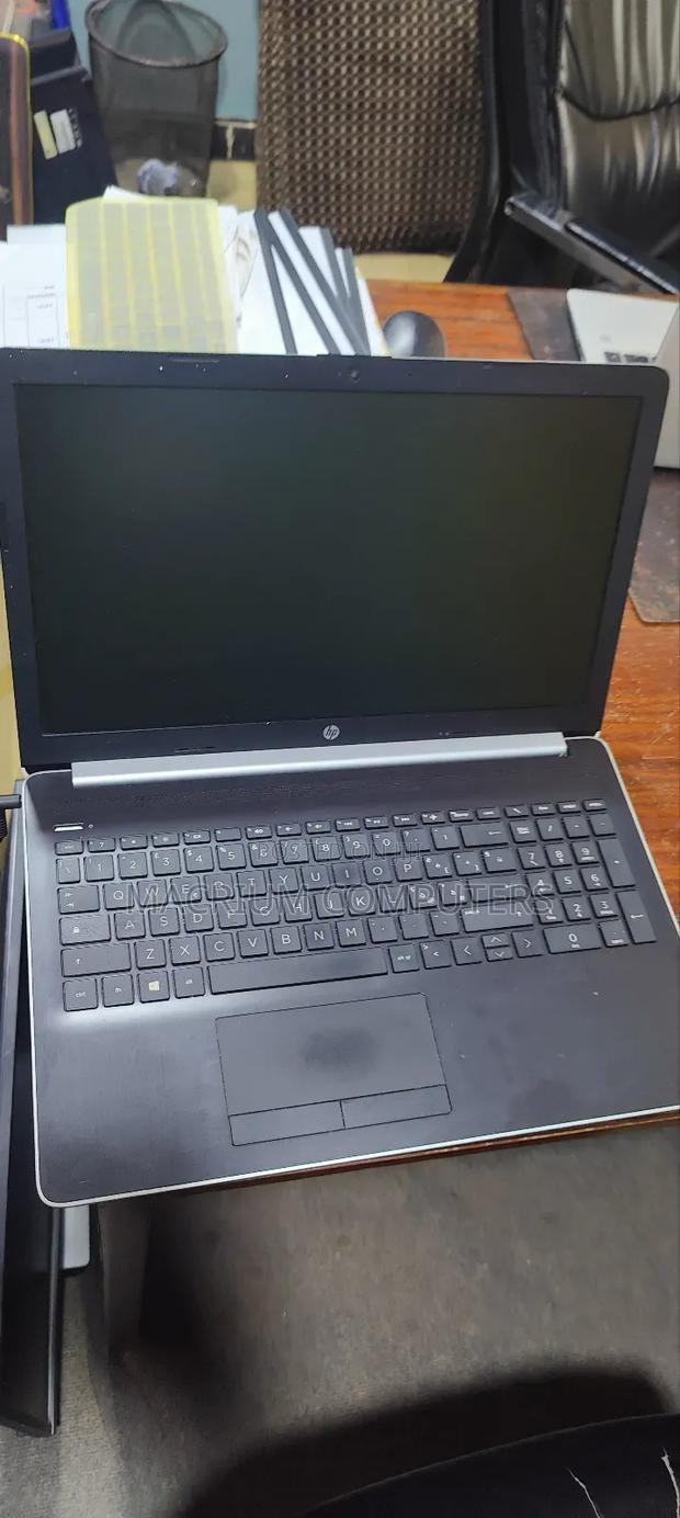 Laptop HP 15-Da2933nia 8GB Intel Core I5 HDD 1T · Photo 6