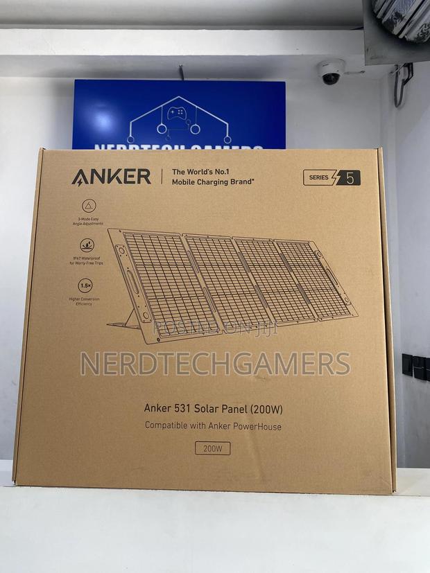 Anker 531 Portable Solar Panel · Photo 1