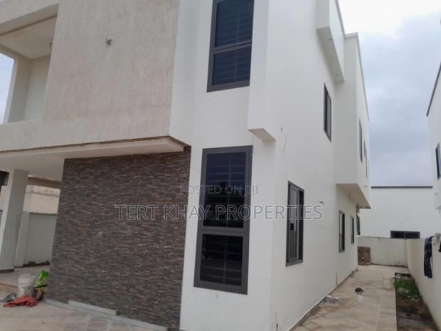 4bdrm House in Sakumono Estate for sale · Photo 2