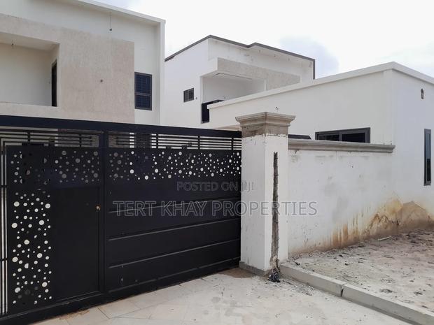 4bdrm House in Sakumono Estate for sale · Photo 4