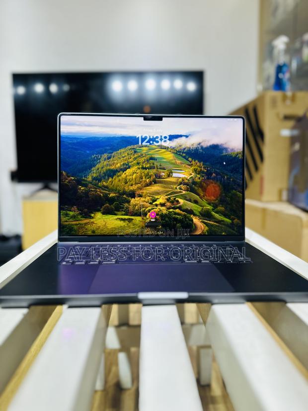 Laptop Apple MacBook Pro 2023 M3 Pro 16-inch 16GB Apple M3 SSD 512GB · Photo 6