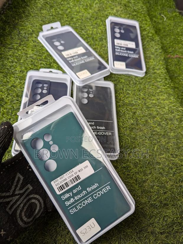 Galaxy S21, S22, S23, S24, and S25 Ultra Silicone Cases · Photo 3