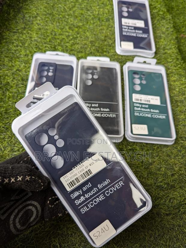 Galaxy S21, S22, S23, S24, and S25 Ultra Silicone Cases · Photo 5