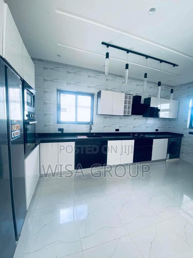 5bdrm Duplex in Wisa Groups, Accra Metropolitan for sale · Photo 2