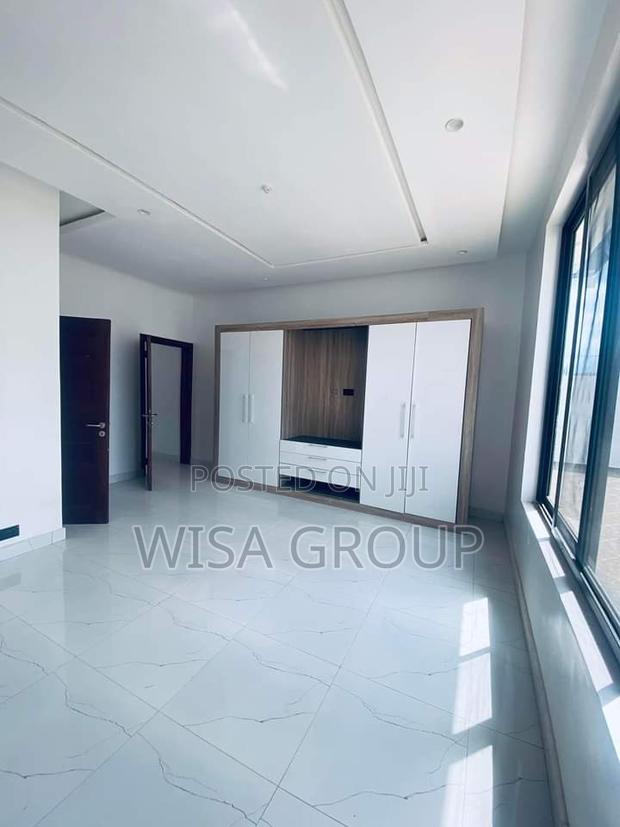 5bdrm Duplex in Wisa Groups, Accra Metropolitan for sale · Photo 4