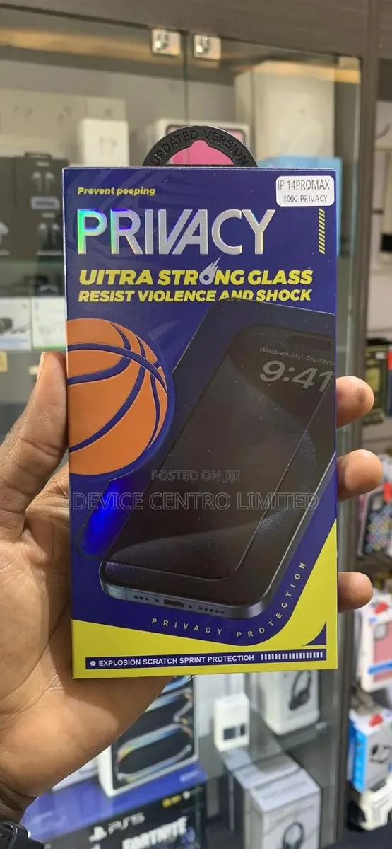 iPhone 14 Pro Max Protector · Photo 1