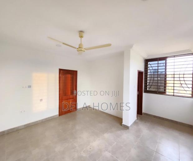 2bdrm Apartment in Ashiyie, Adenta for rent · Photo 4