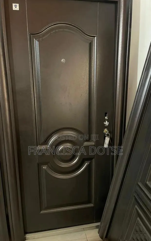 China Brown Single Door One and Half Available · Photo 1
