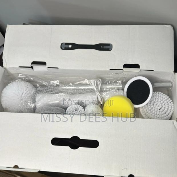 Tornado Cordless Power Scrubber · Photo 5