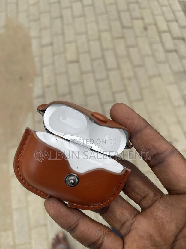 Original and Brand-New Apple Airpods Pro 2nd Generation With Free Case · Photo 6