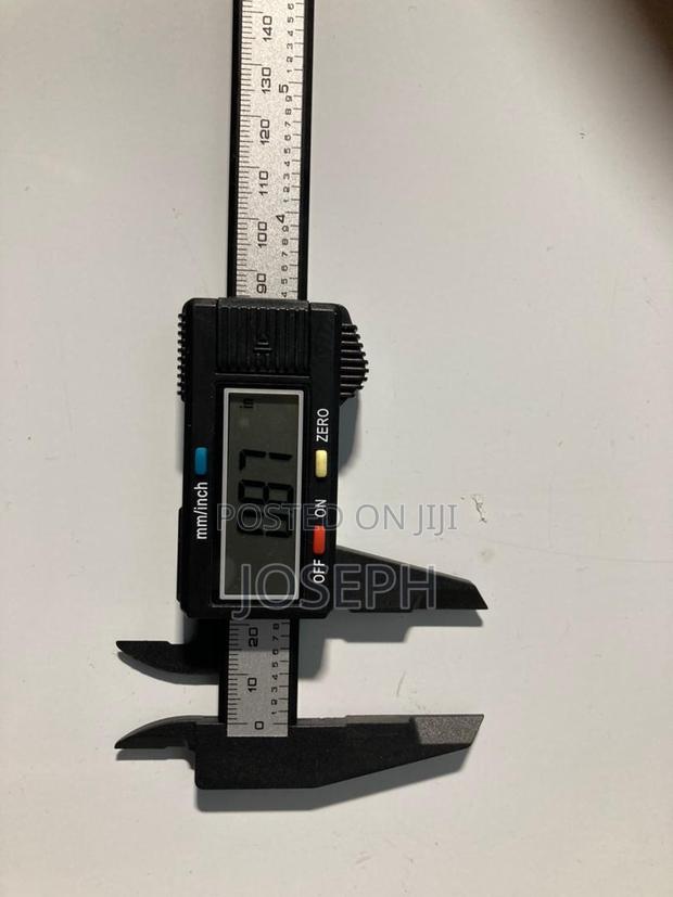 Digital Vernier Calliper · Photo 4