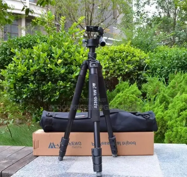 Professional Tripod Stand · Photo 1