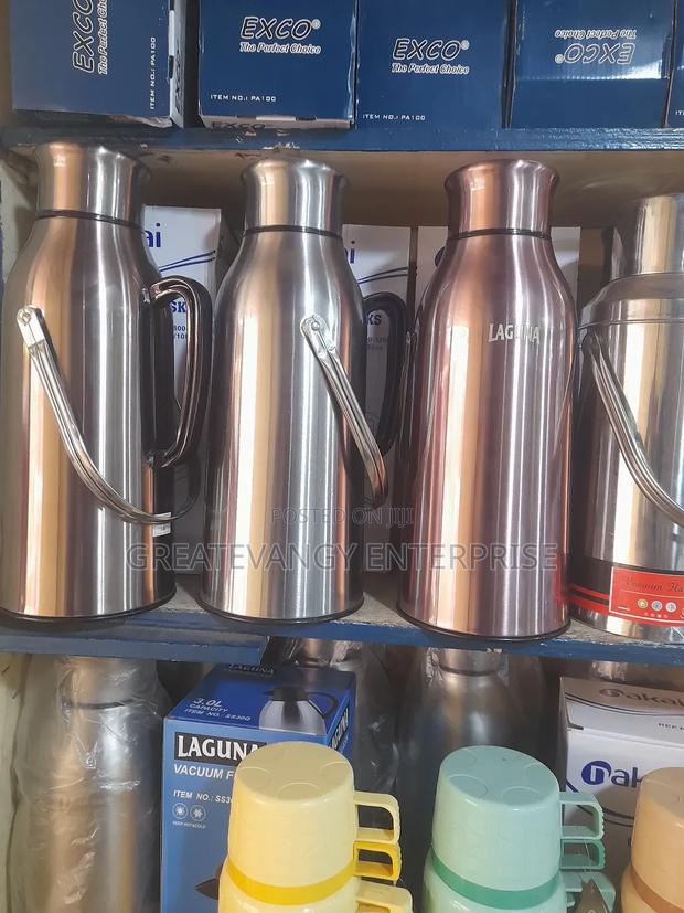 3.2 Litres Vacuum Flask Selling · Photo 1