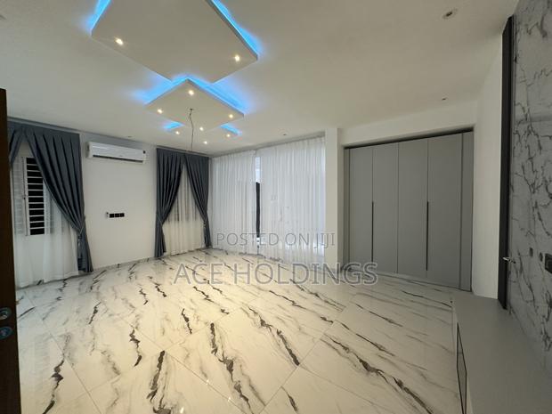 5bdrm Mansion in Botwe School for sale · Photo 7