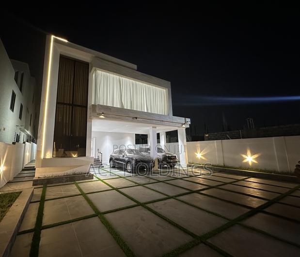 5bdrm Mansion in Botwe School for sale · Photo 1