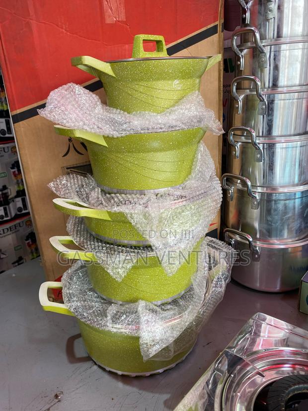 Arc Quality Die Cast Cookware · Photo 1