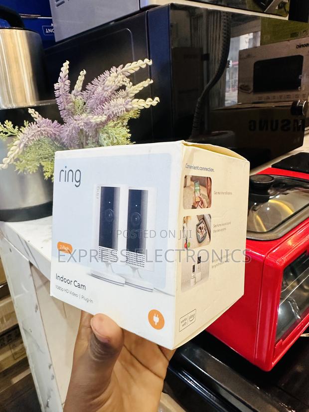 Plug -in Indoor Camera Ring · Photo 1