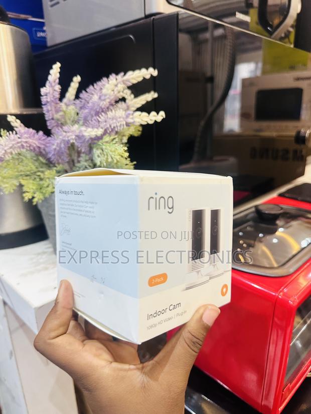 Clear View Indoor Cam Ring · Photo 1